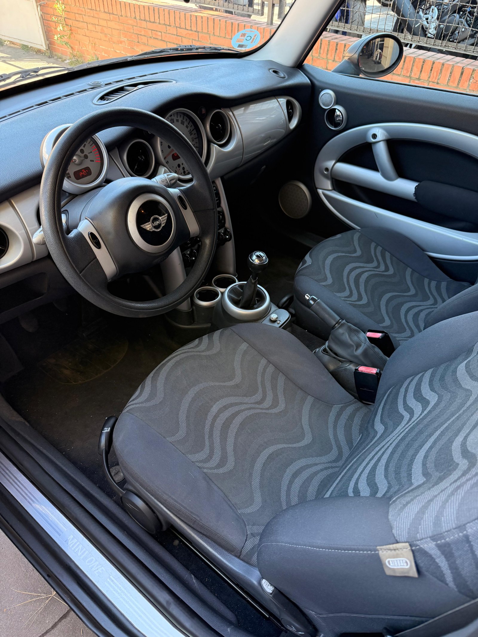 MINI 6